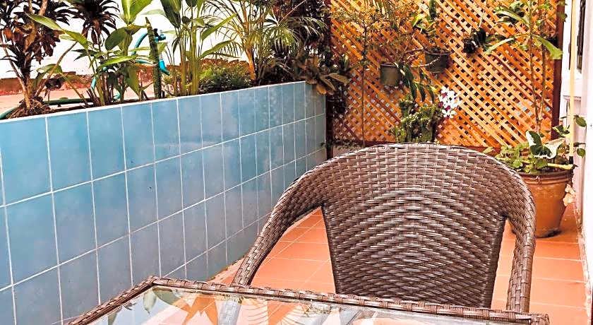 Merry Riverside Hotel