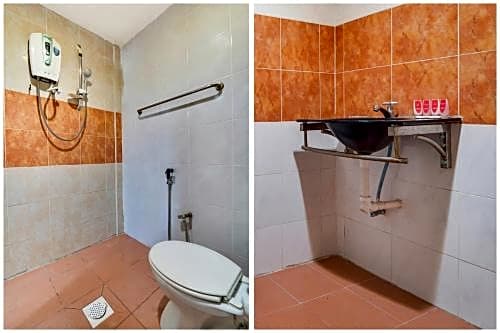 OYO 44058 Motel Sre Bayam