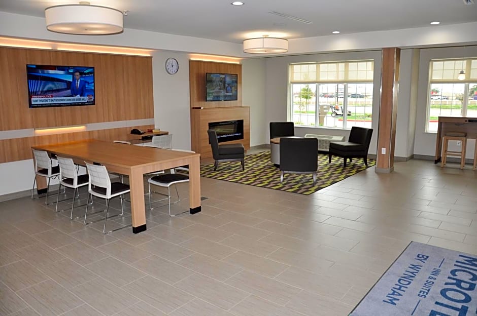 Microtel Inn and Suites by Wyndham Lubbock