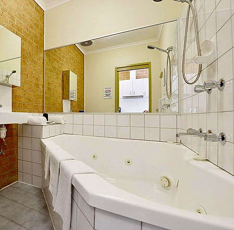 Cranbourne Motor Inn