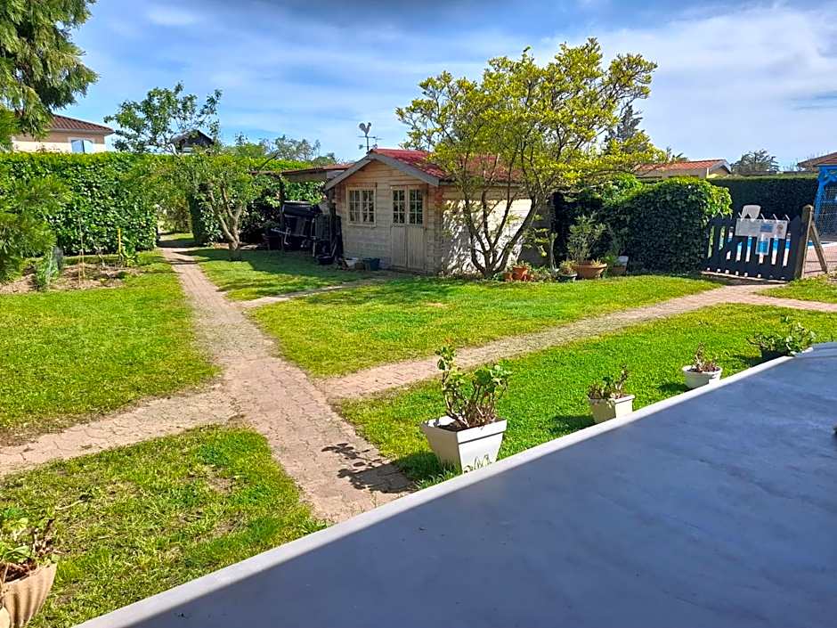 La maison du Bonheur, borne de recharge VE