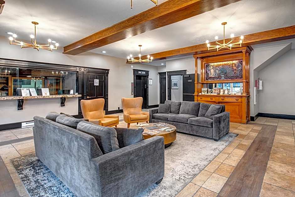 Treasure Mountain Inn