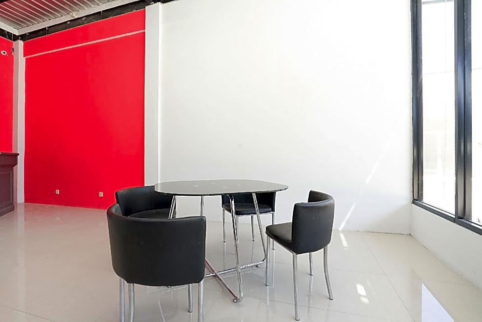 Hotel O Mojoanyar Near Terminal Bis Mojokerto