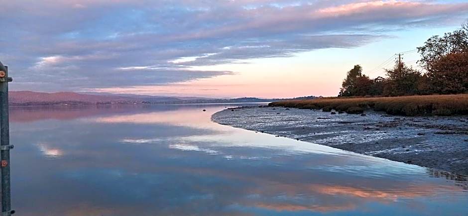 Rosevears Riverview Hotel