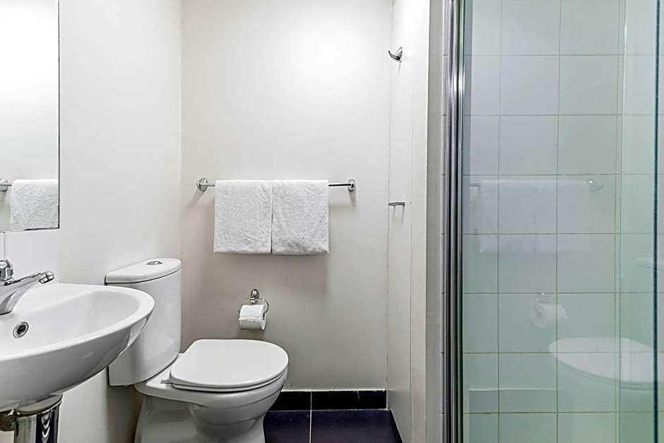City Edge North Melbourne Apartment Hotel