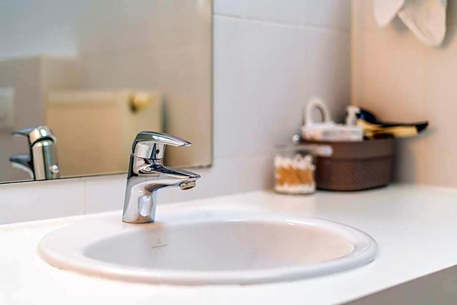 Elckerlyck Inn Hotel