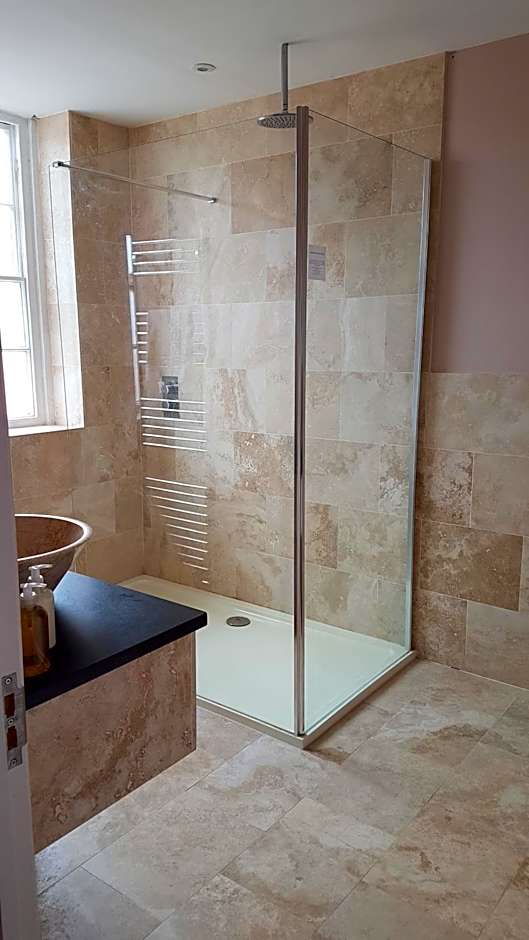 The Antelope at Upavon