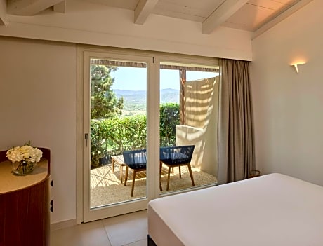 Deluxe King Room with Bay View