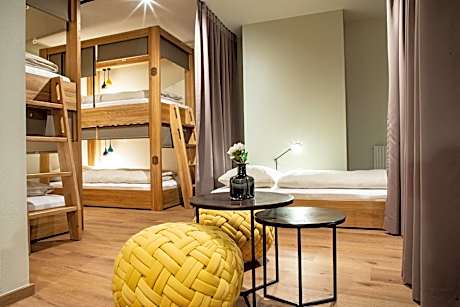 Bed in 10 Bed Mixed Dormitory