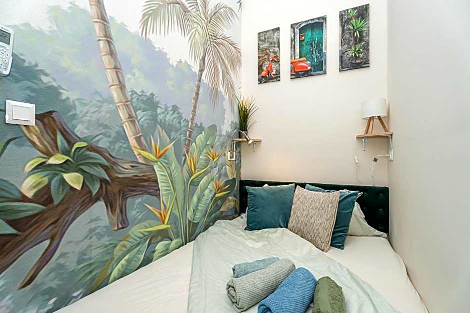 Acacia Private Rooms & Studios