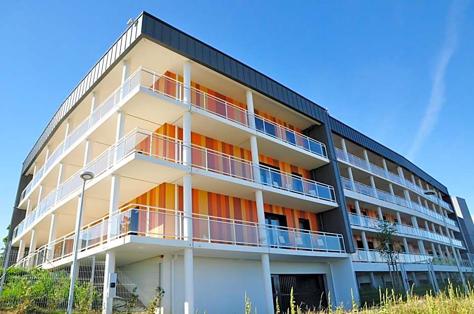 Golden Tulip Pornic Suites