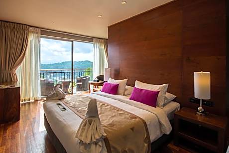 Super Deluxe Room with Balcony