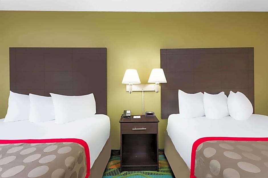 Ramada by Wyndham Vandalia