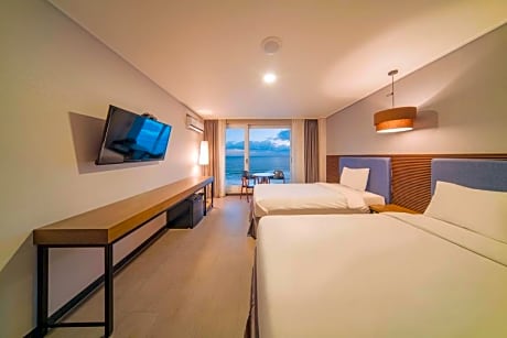 Deluxe Twin Room with Sea View + BBQ package for 2 people