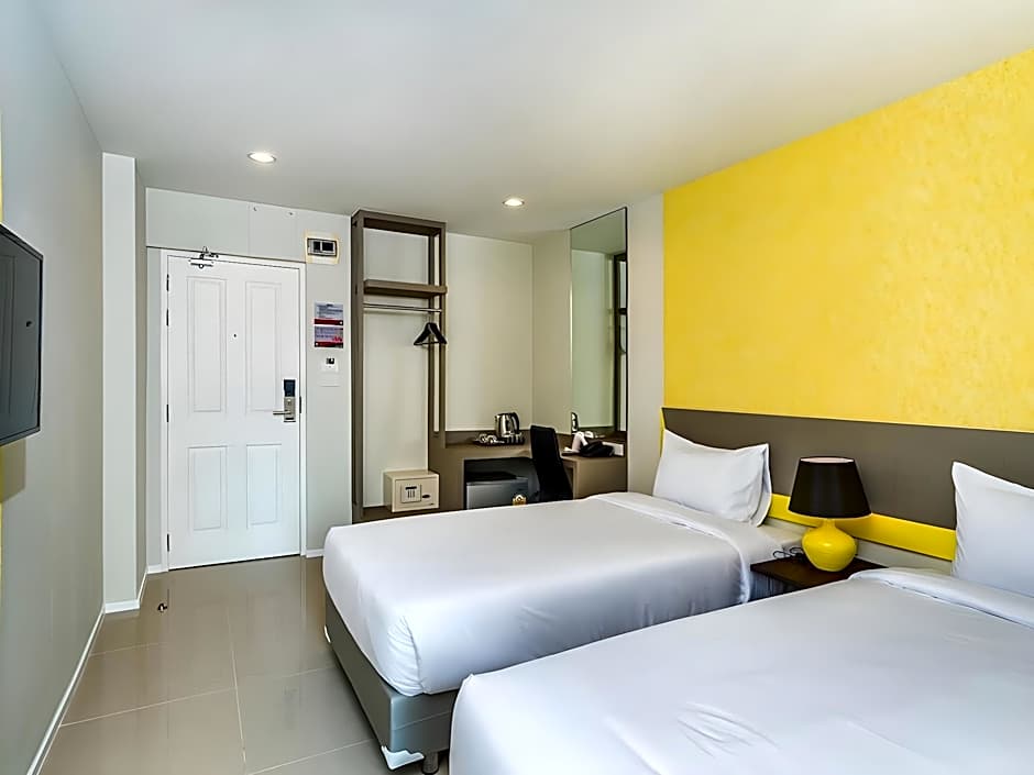 Zircon Hotel