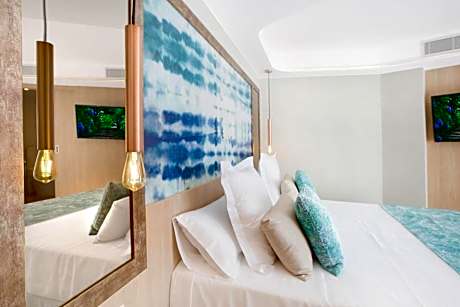 Executive Double Room with Pool View and Spa Access