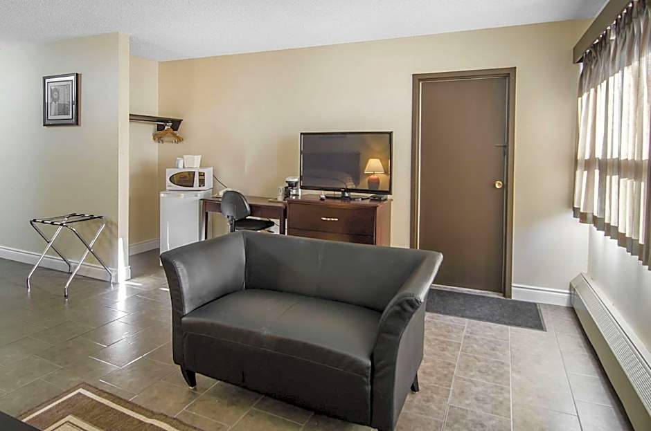 Econo Lodge Lloydminster