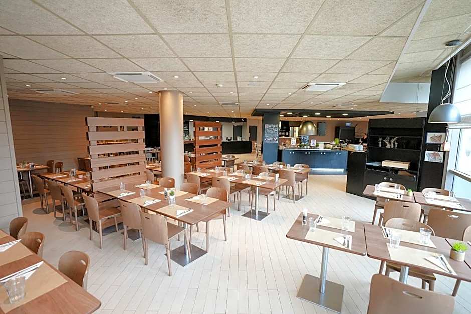 Hotel Campanile Roissy