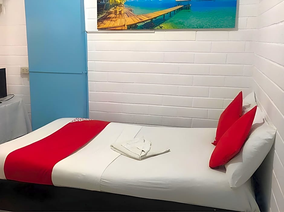 RedDoorz @ La Maria Pension and Tourist Inn