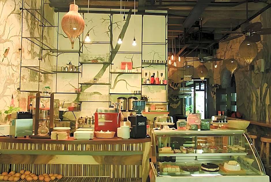 The Happy 8 Retreat @ Old Town