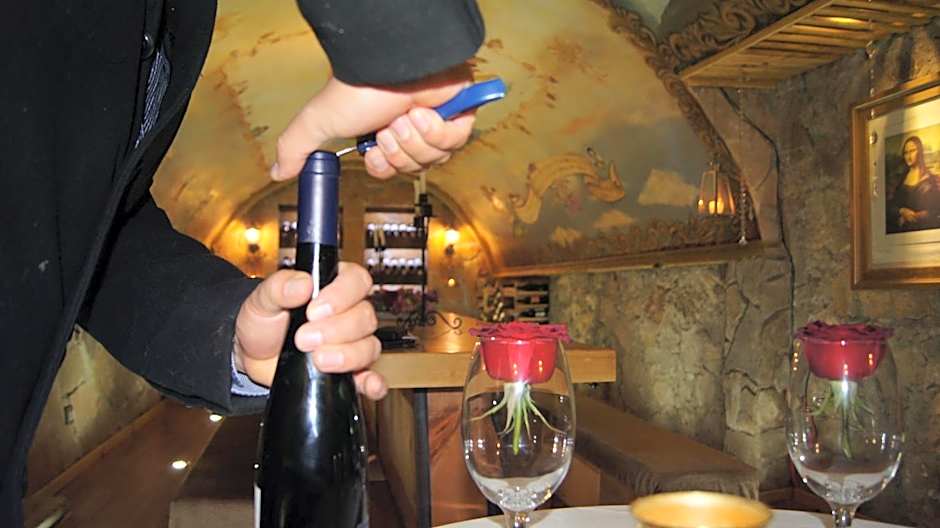 Hotel & Cava La Parroquia
