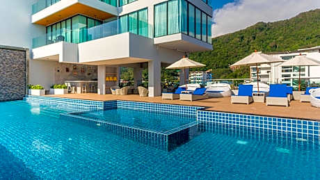 Grand Kata VIP Kata Beach