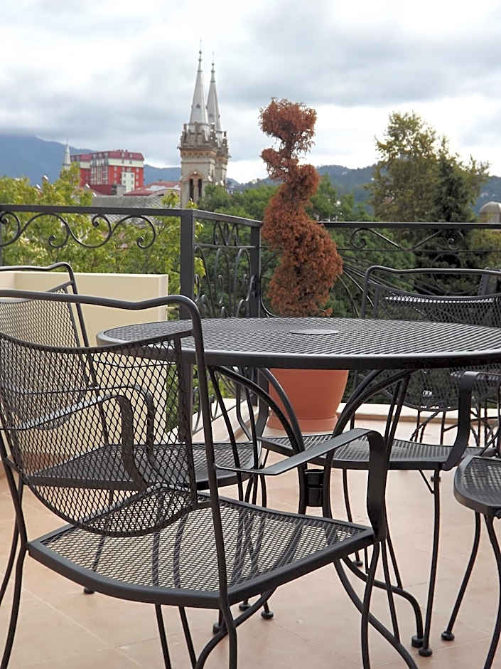 Aparthotel Old City