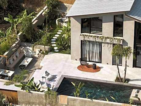Theros Exotica Contemporary Loft Villa