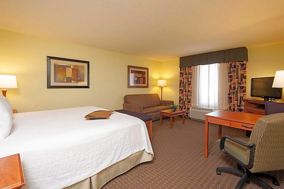 Hampton Inn By Hilton Macomb