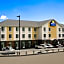 Days Inn & Suites by Wyndham Belmont