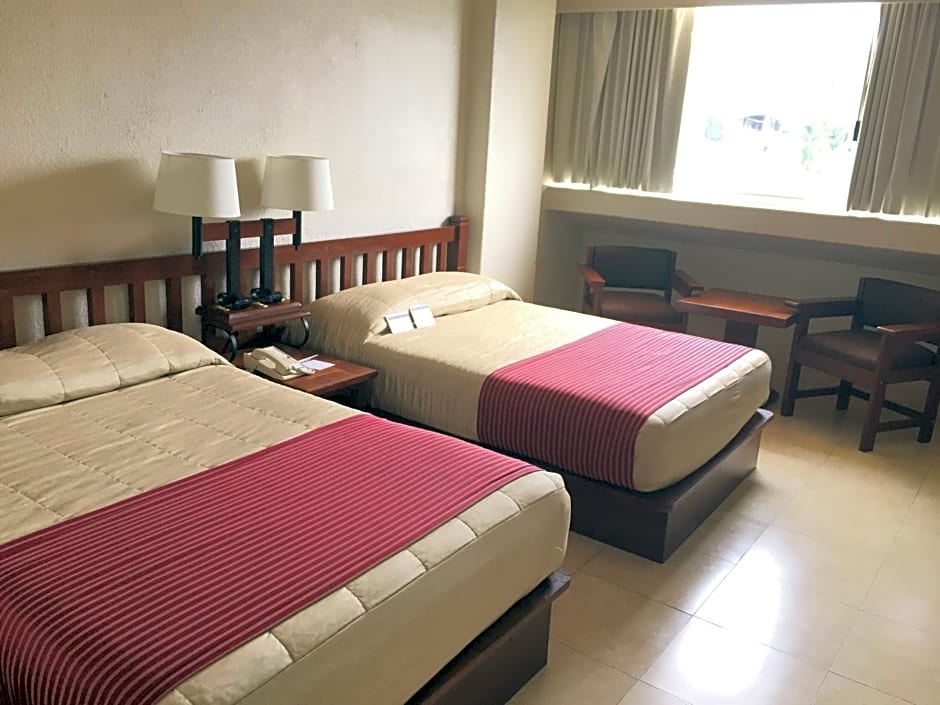 Hotel Fortin Plaza