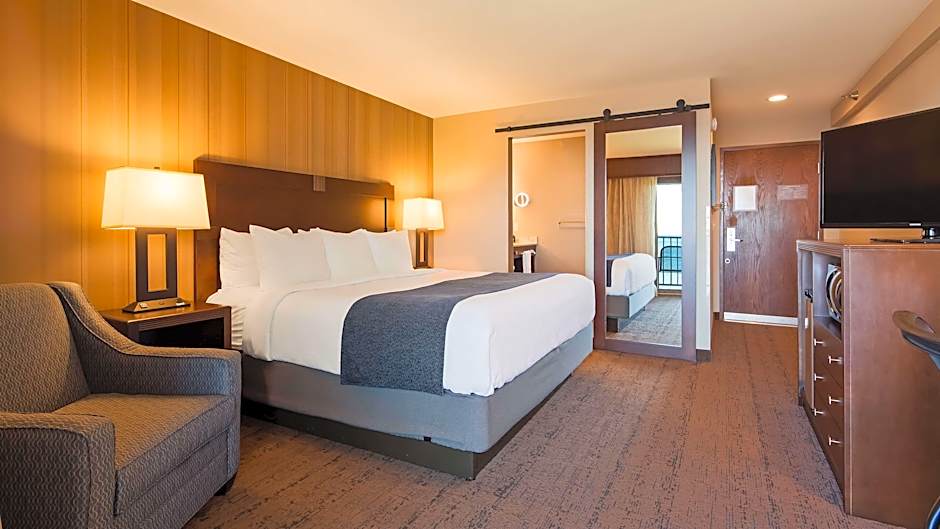 Best Western Plus Superior Inn