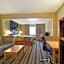 Super 8 by Wyndham Lees Summit