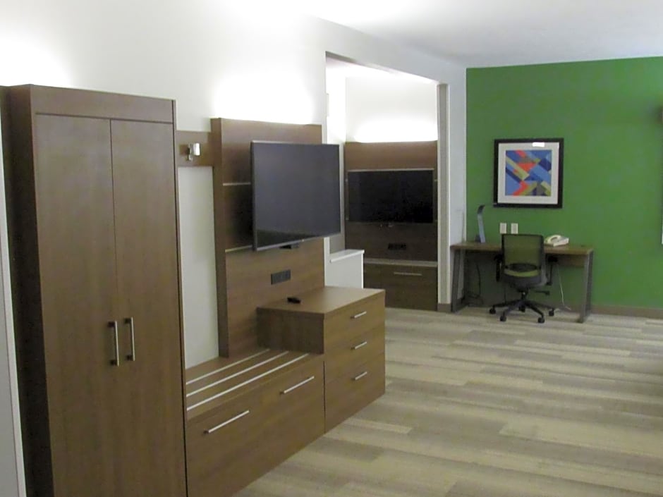 Holiday Inn Express Hotel & Suites Lincoln South By IHG