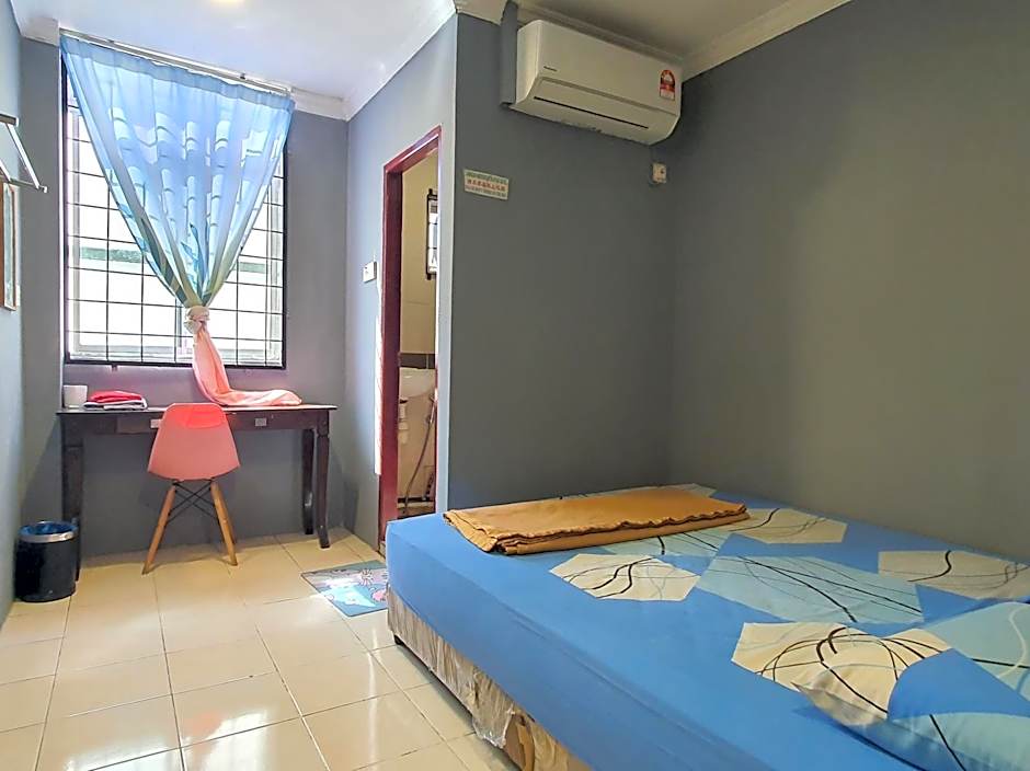 OYO 90997 Hoover Room