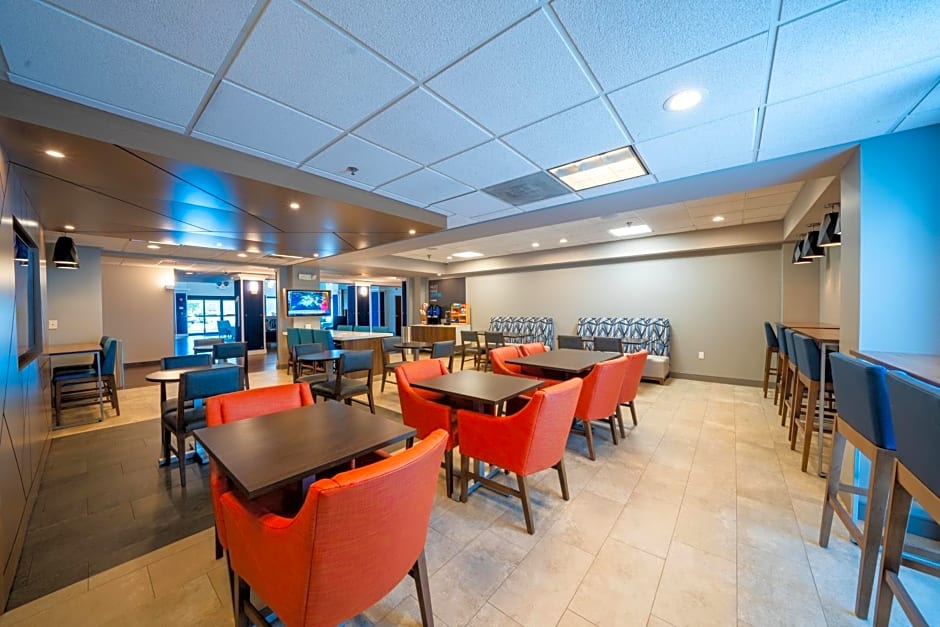 Holiday Inn Express Hotel & Suites Tampa-Oldsmar by IHG