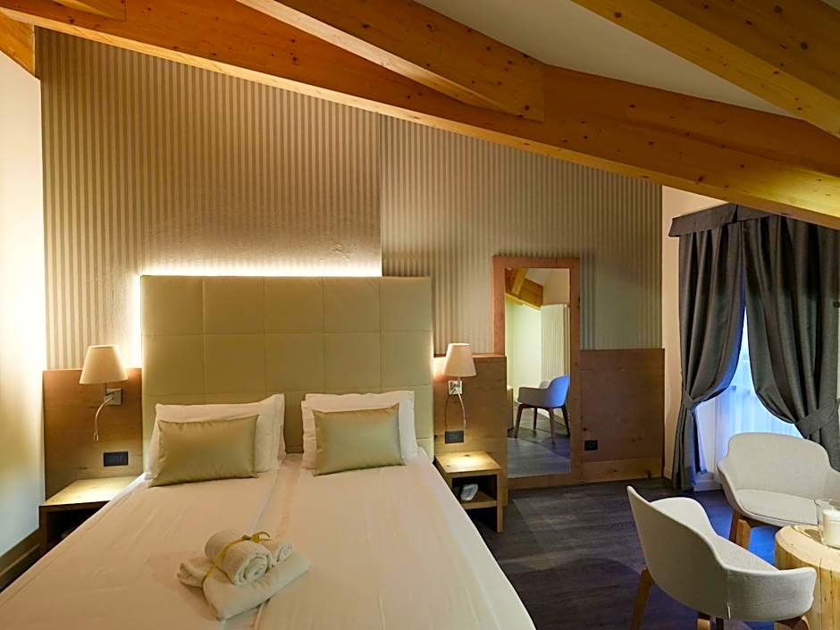 X Alp Hotel