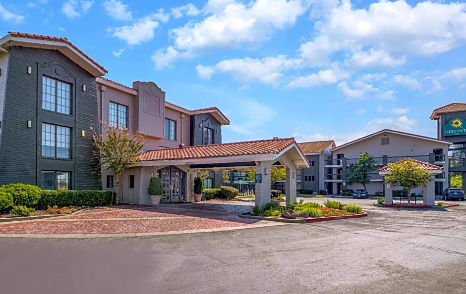 La Quinta Inn & Suites by Wyndham Sacramento North