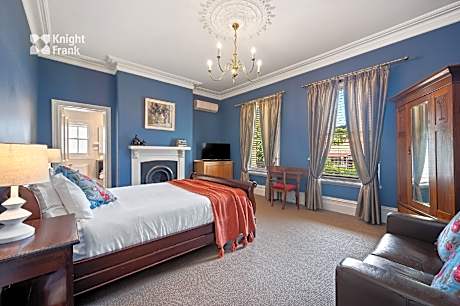 Junior Suite with King Bed