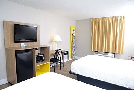 Room with Two Double Beds - Non-Smoking