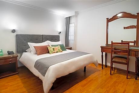 Hotel Virrey Central
