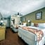 Caliente Tropics Hotel