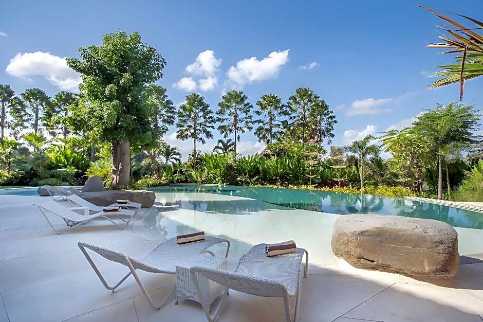 Sanctoo Suites & Villas