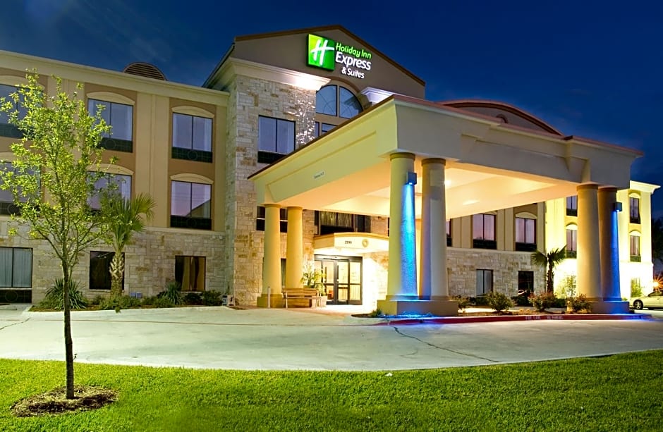 Holiday Inn Express and Suites Beeville By IHG