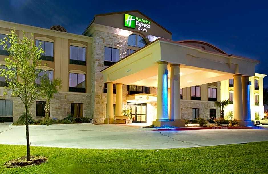 Holiday Inn Express and Suites Beeville