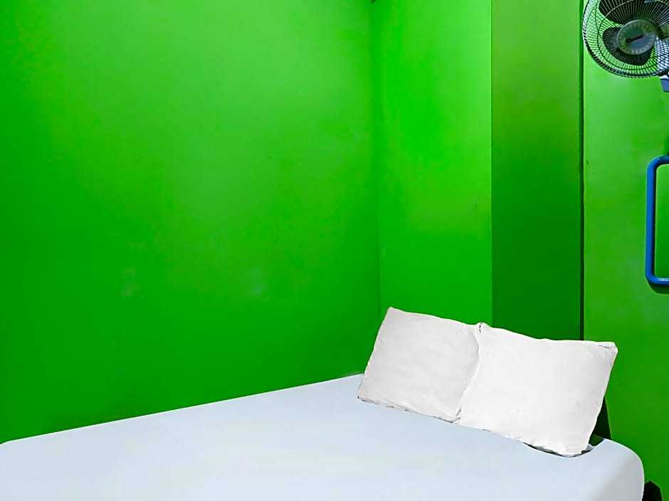 Hotel O Penginapan Pak DheNearMall Nagoya Hill