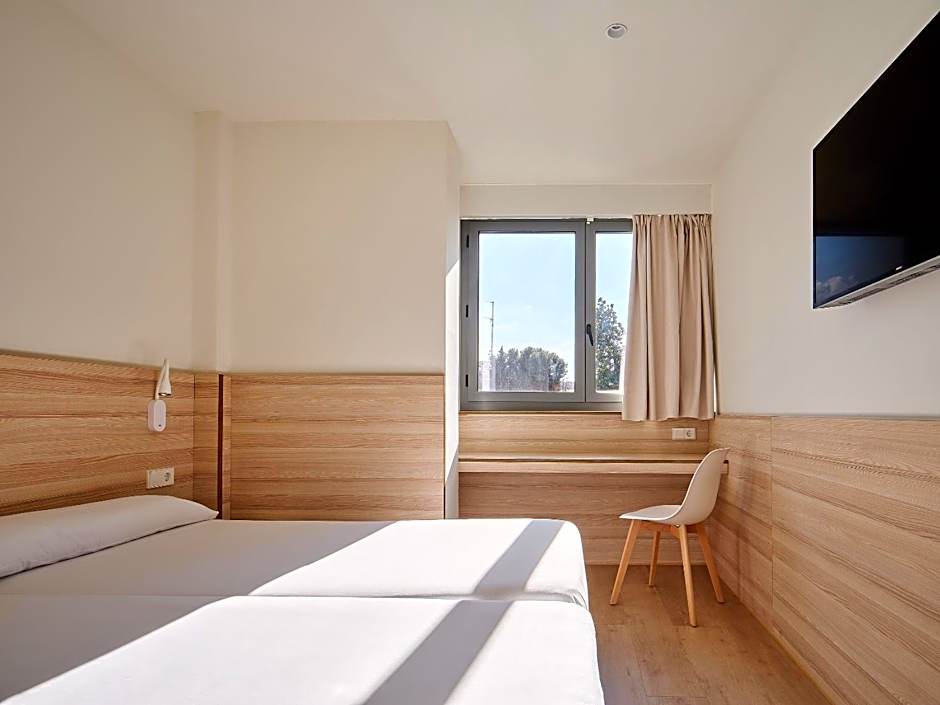 Photo 1 of 29 of Hostal Lami