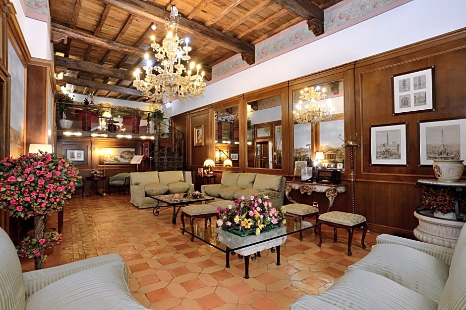 Hotel Pantheon