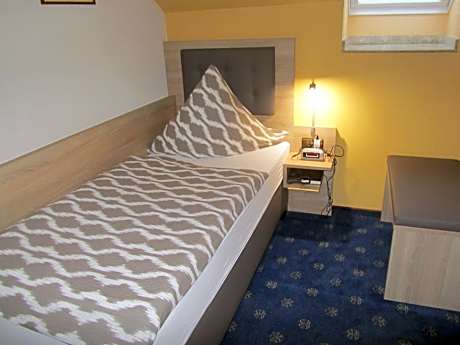 Budget Single Room