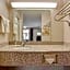 Super 8 by Wyndham Oklahoma/Frontier City